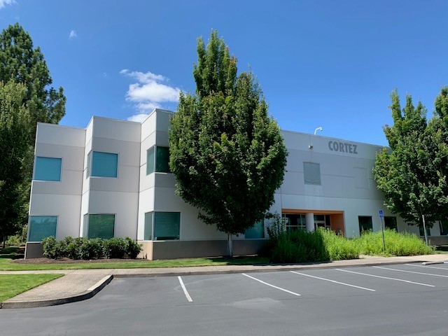 Nike CORTEZ INDUSTRIAL BUILDING